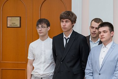 «За кулисами» парламентаризма